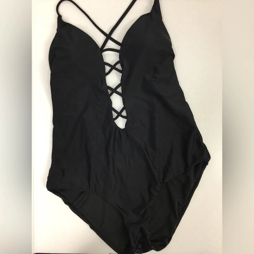 BCA Strappy Lattice Front One Piece Swimsuit Black L